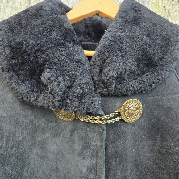 Vintage 80s Black Sheepskin Coat Womens Size M Mid Length Medusa Head Buttons - Picture 3 of 15